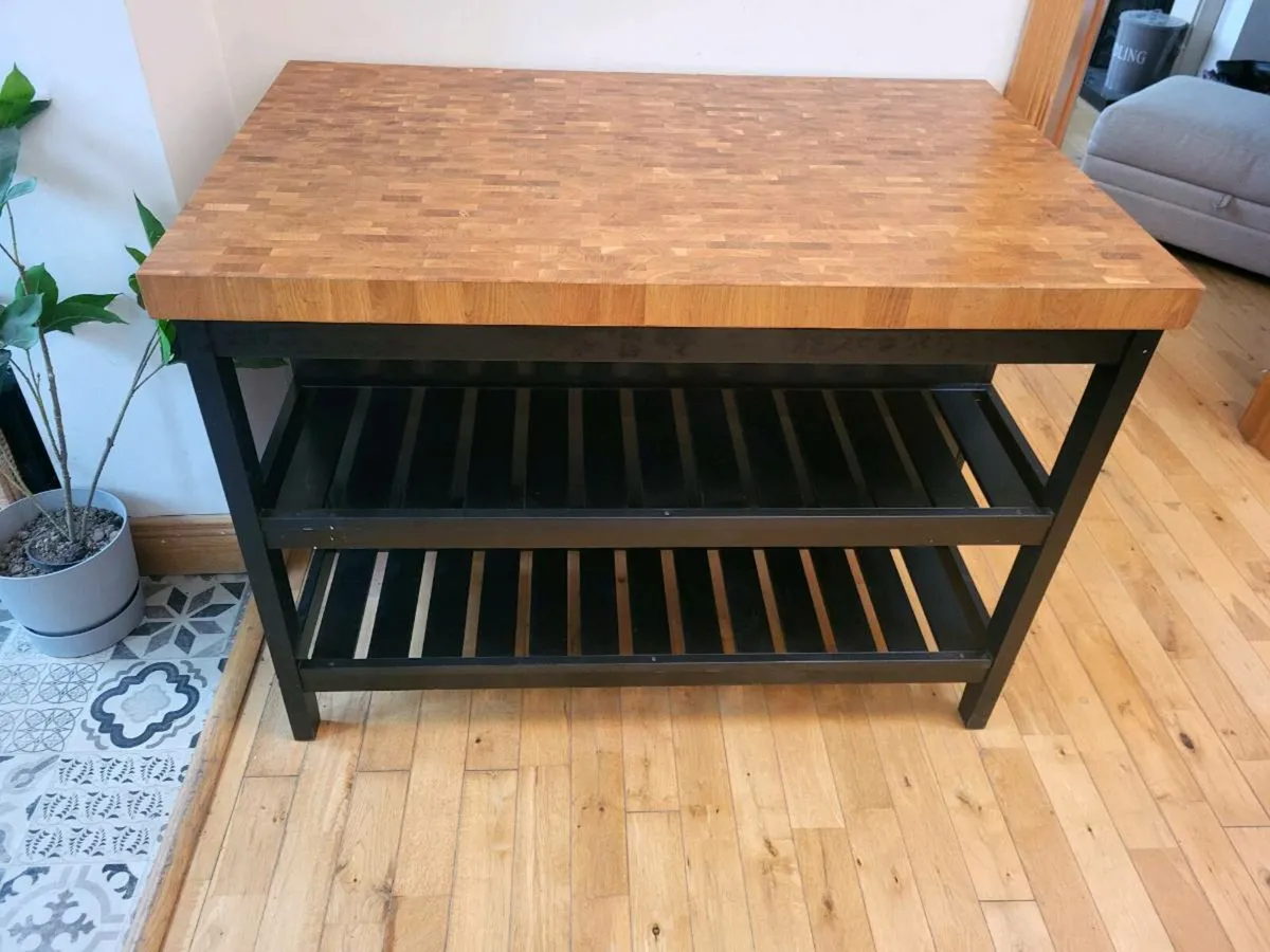 Kitchen Island - Image 1