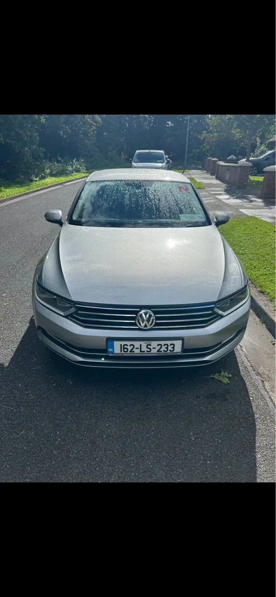 Volkswagen Passat - Image 2