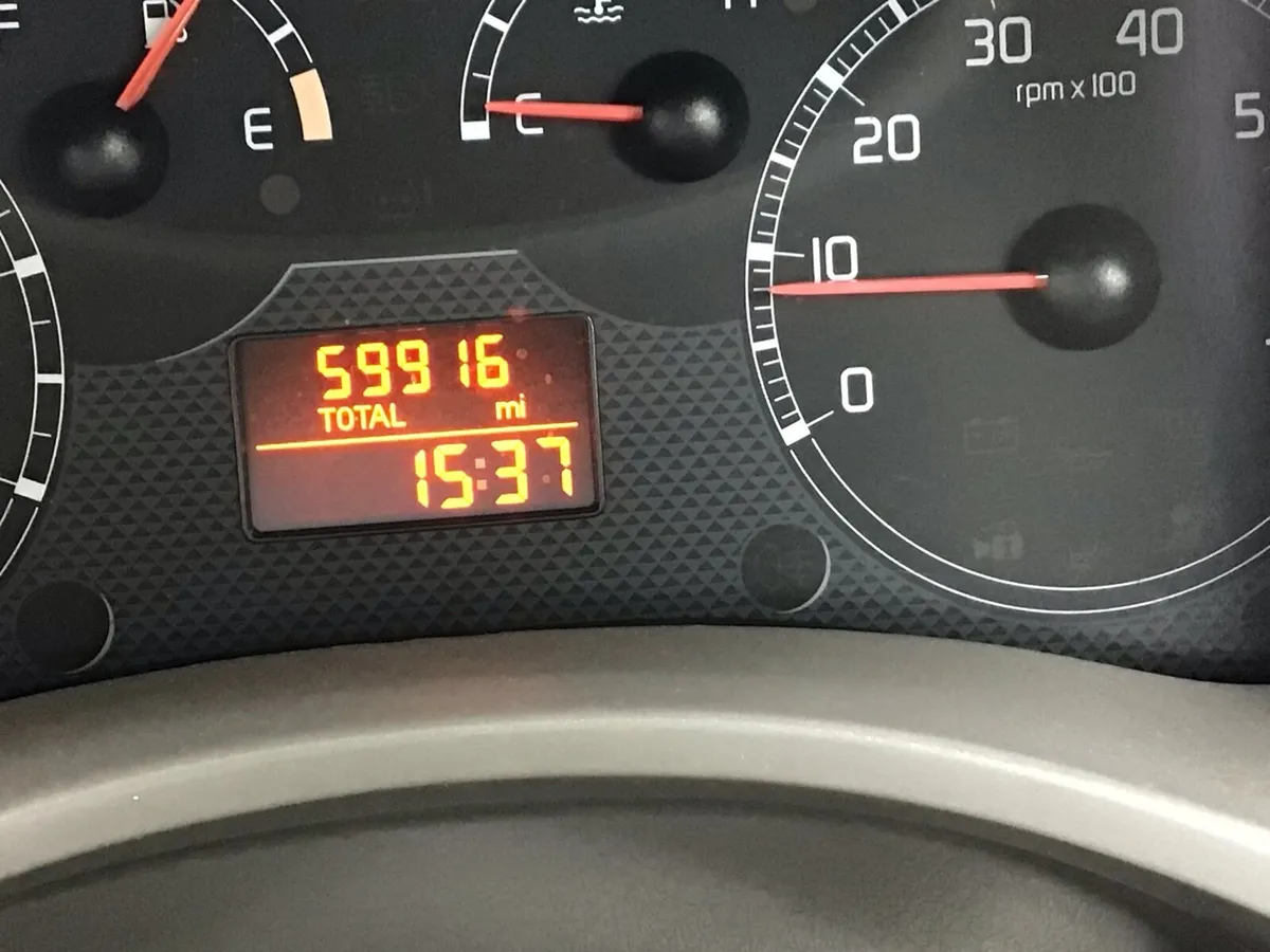 Car - Image 3