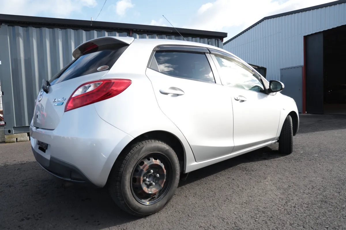 MAZDA DEMIO 2012 SILVER - Image 4