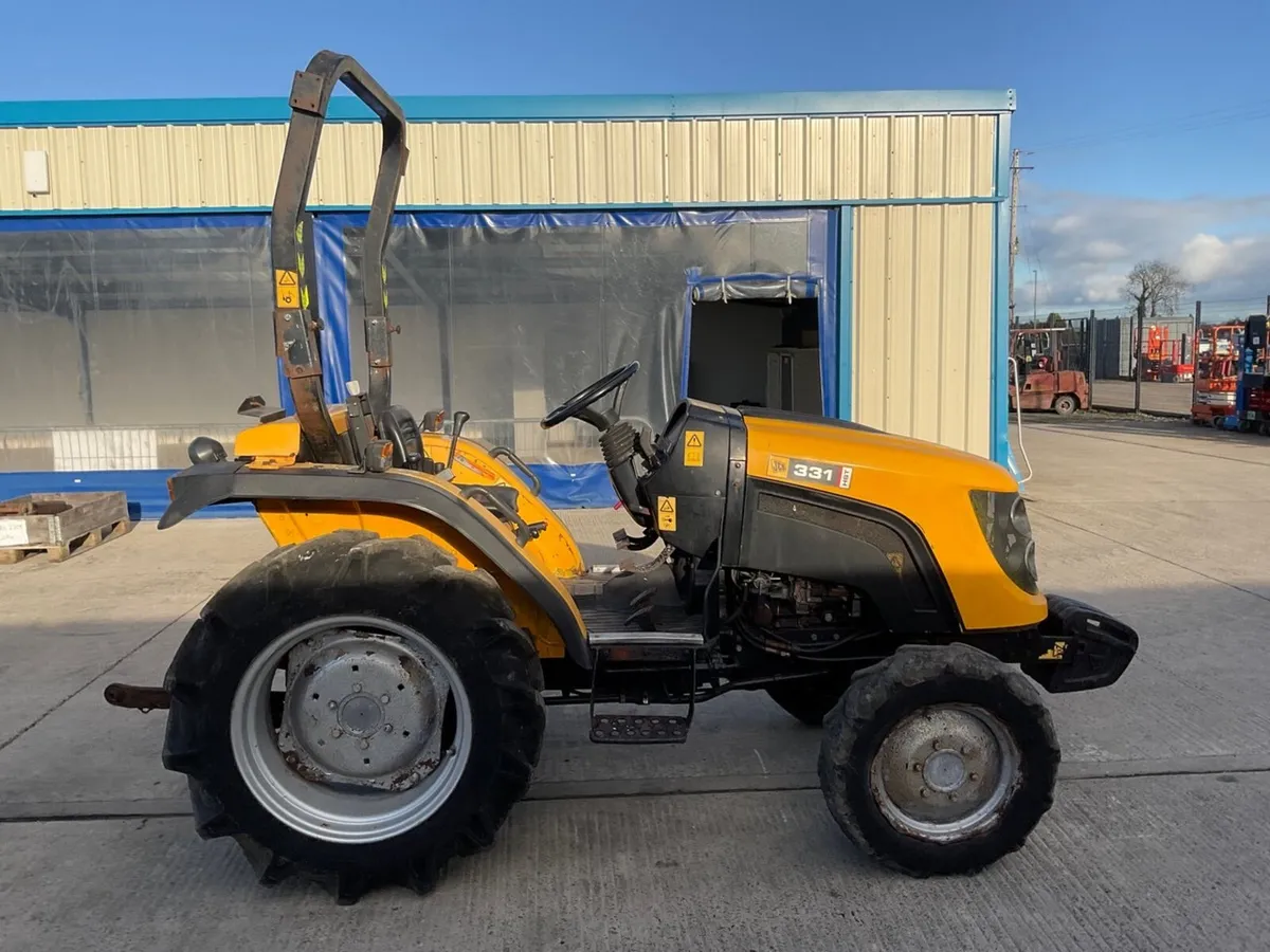 JCB 331HST 4WD TRACTOR - Image 3