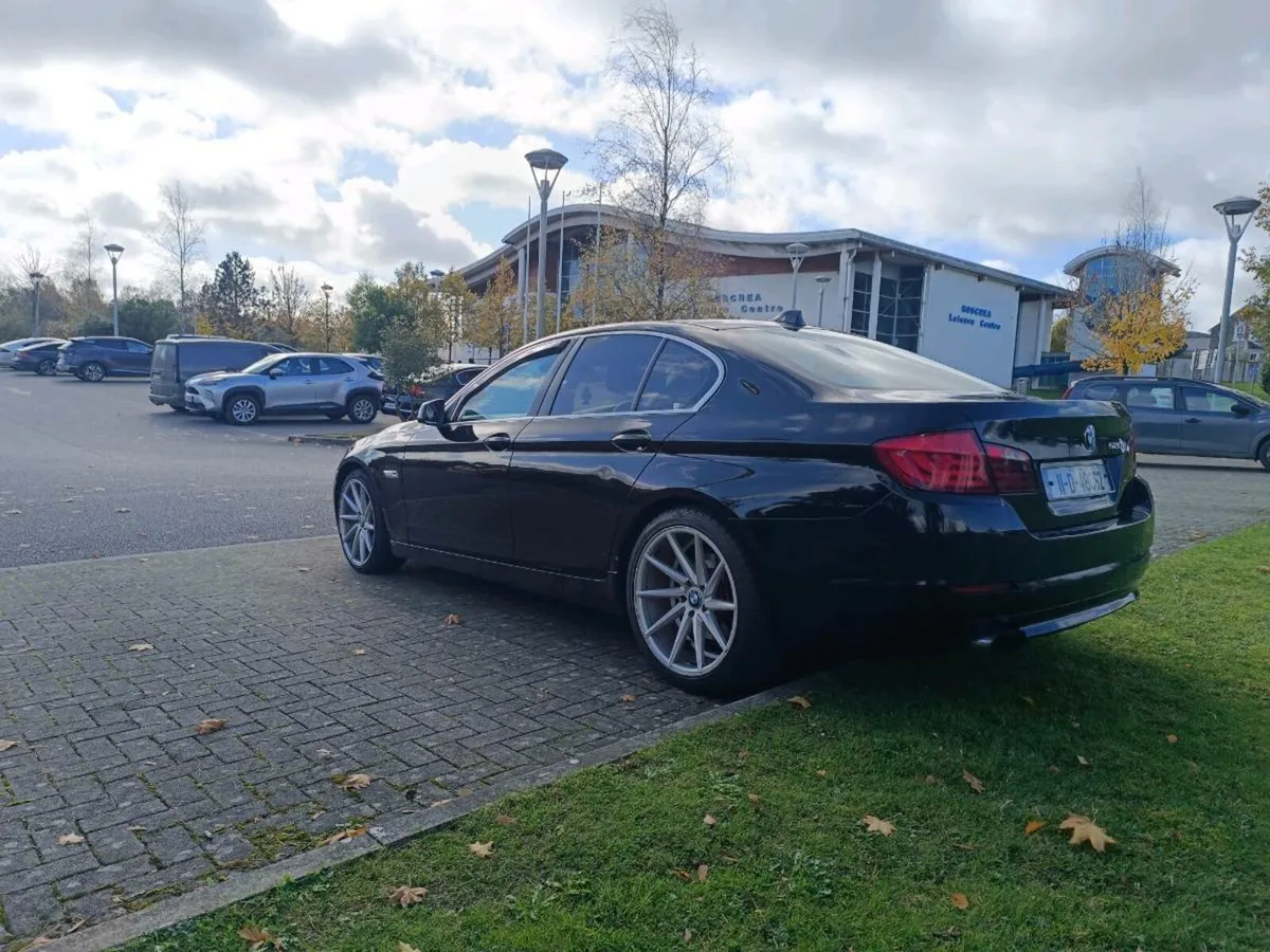 BMW 520D 2011 Automatic – Excellent Condition - Image 4