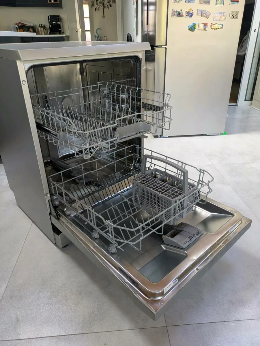 Dishwasher - Image 3