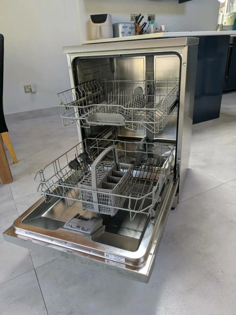 Dishwasher - Image 4