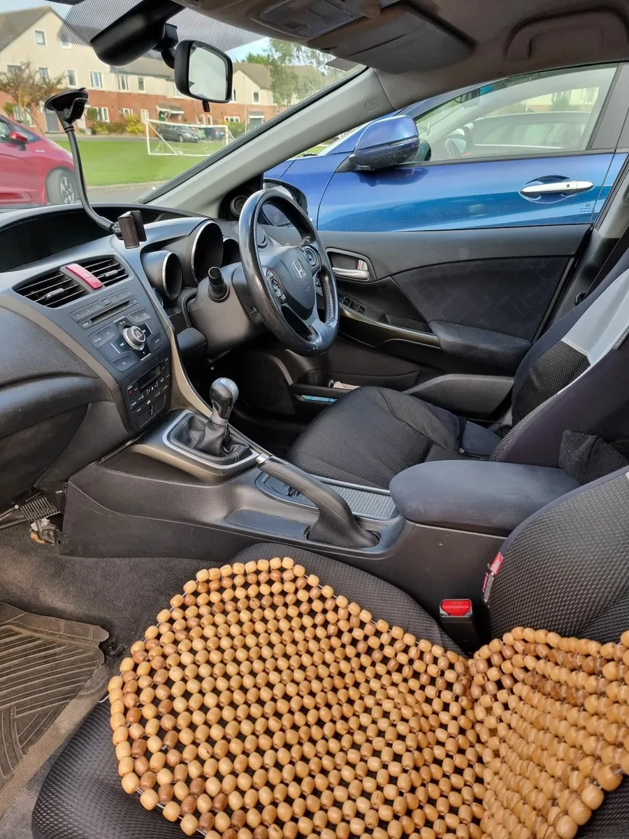 Honda Civic 2014 - Image 2