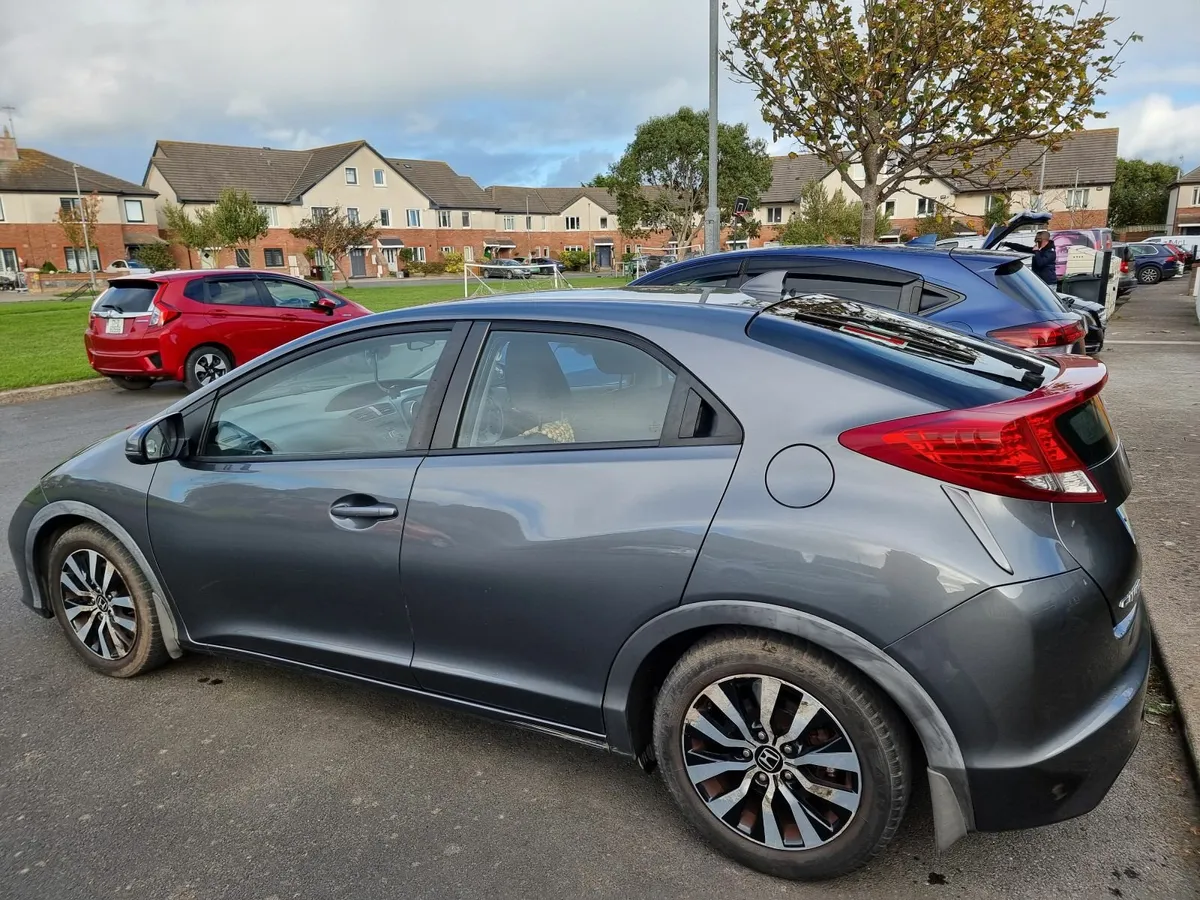 Honda Civic 2014 - Image 4