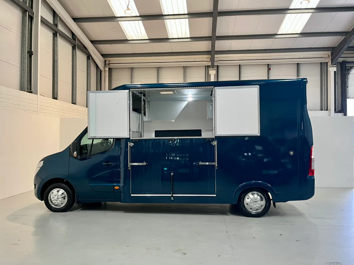 Nissan NV400 New Build two box - Image 3