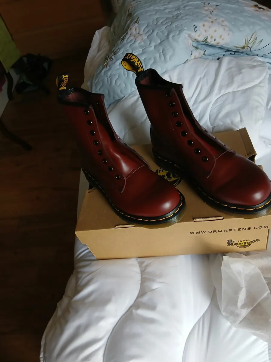 DMs Brand new in box,  oxblood red. Size 4 - Image 3