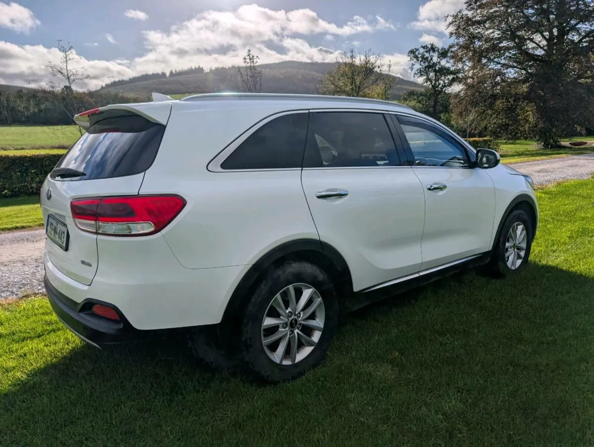 Kia Sorento - Image 4