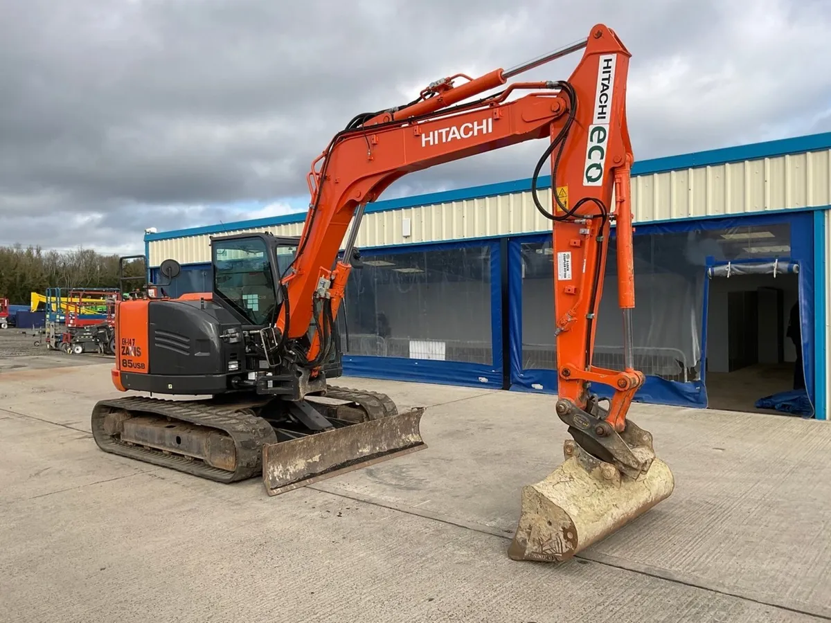 HITACHI ZX85USB-6 8.5 TON MIDI EXCAVATOR - Image 3