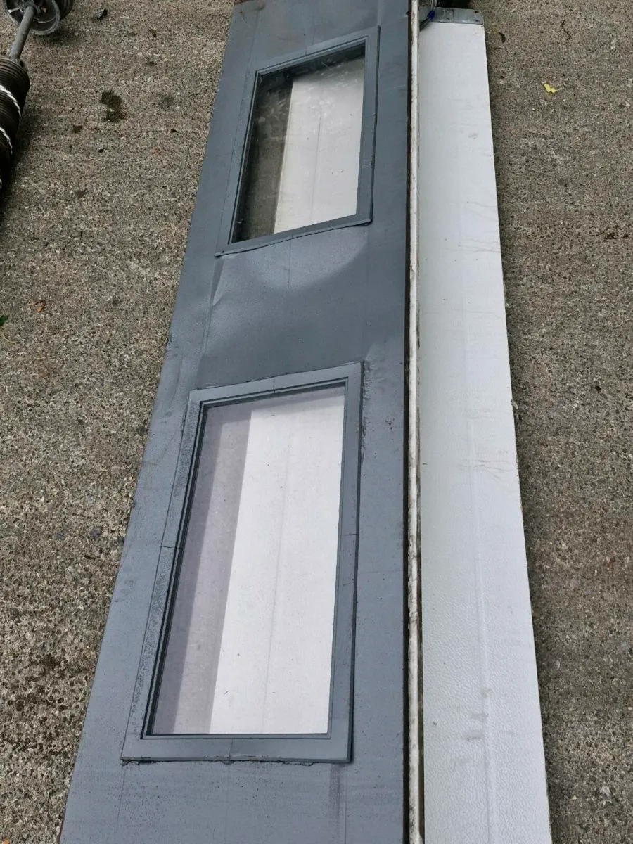 Garage door - Image 2