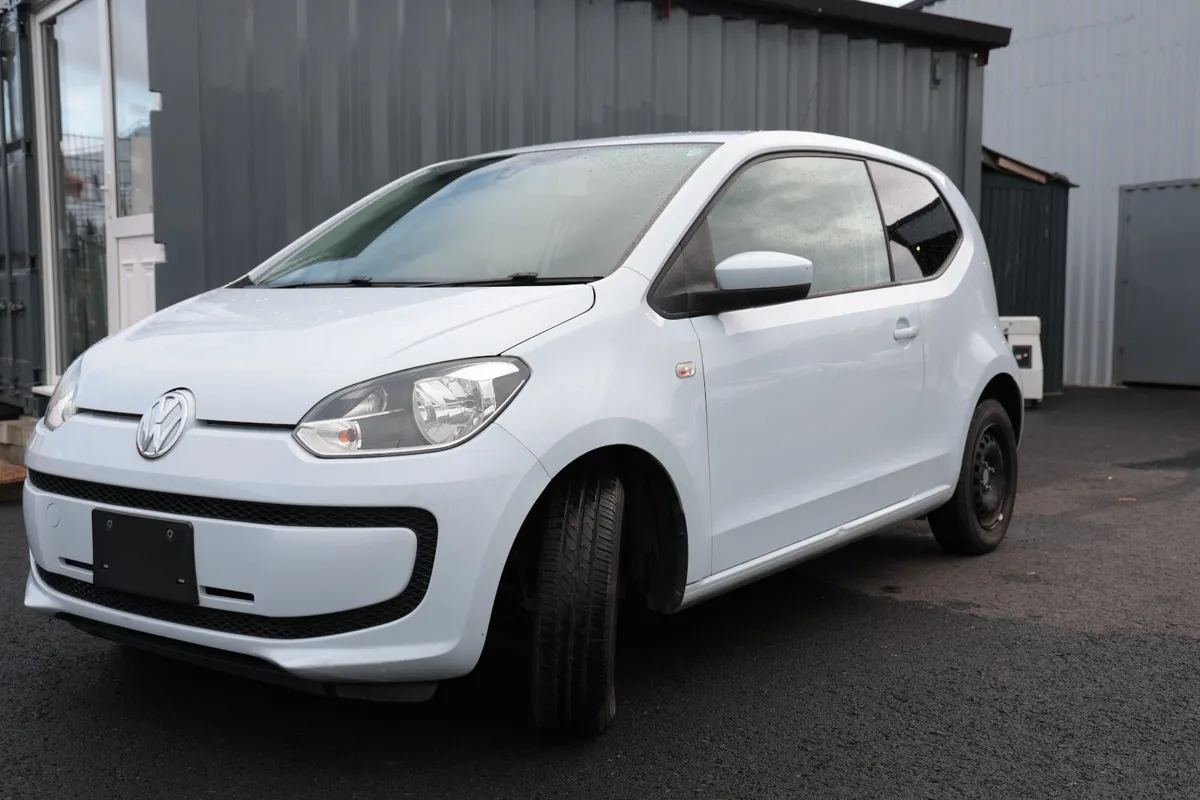 VOLKSWAGON UP 2013 PEARL WHITE - Image 3