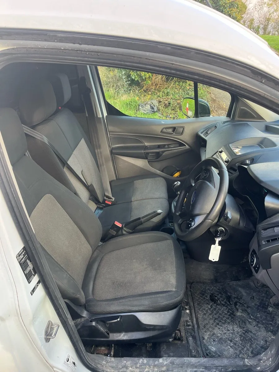 Ford transit connect - Image 4