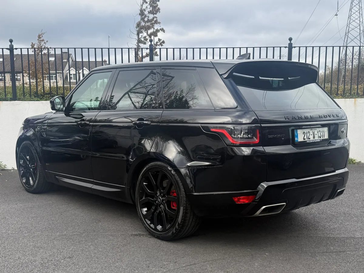Land Rover Range Rover Sport 3.0 DIESEL HIGH SPEC - Image 3