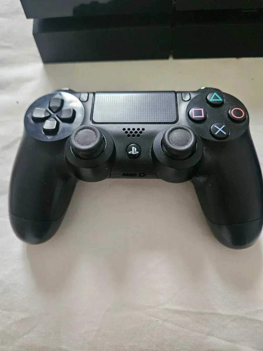 Playstation 4 - Image 1