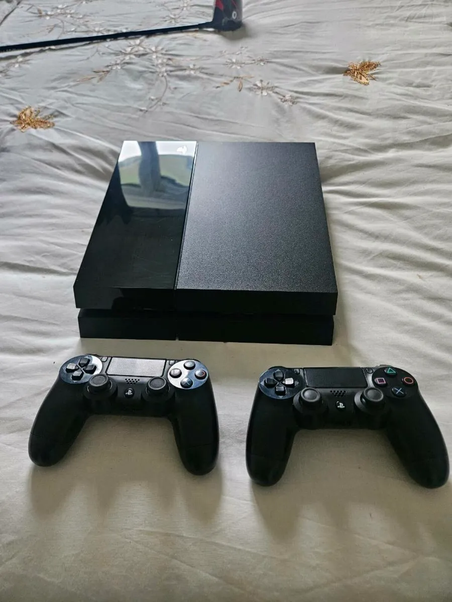 Playstation 4 - Image 3