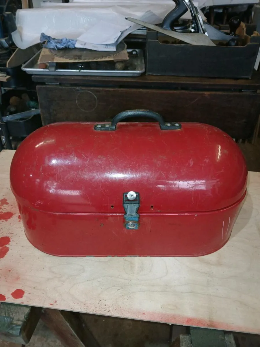 Tool box - Image 1