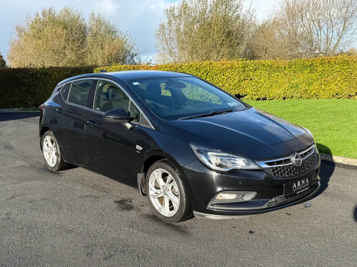 2017 Opel Astra SRI 1.4 Petrol - Image 4