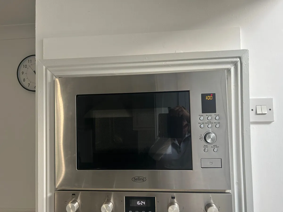 Built in microwave - Image 3