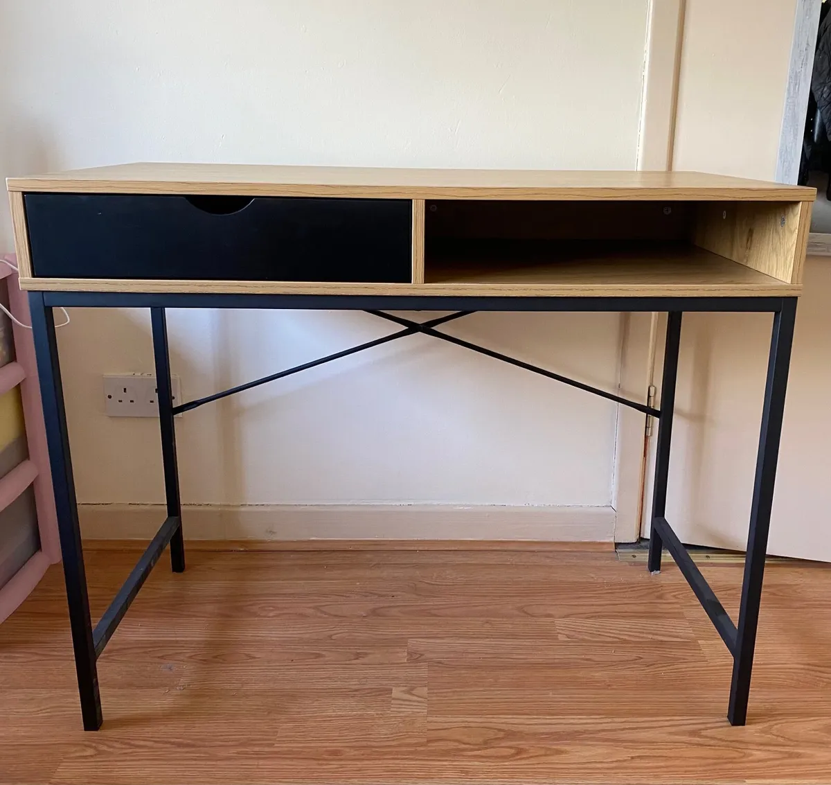 Furniture DESK CHEST OF DRAWERS CLOTHES RAIL - Image 4