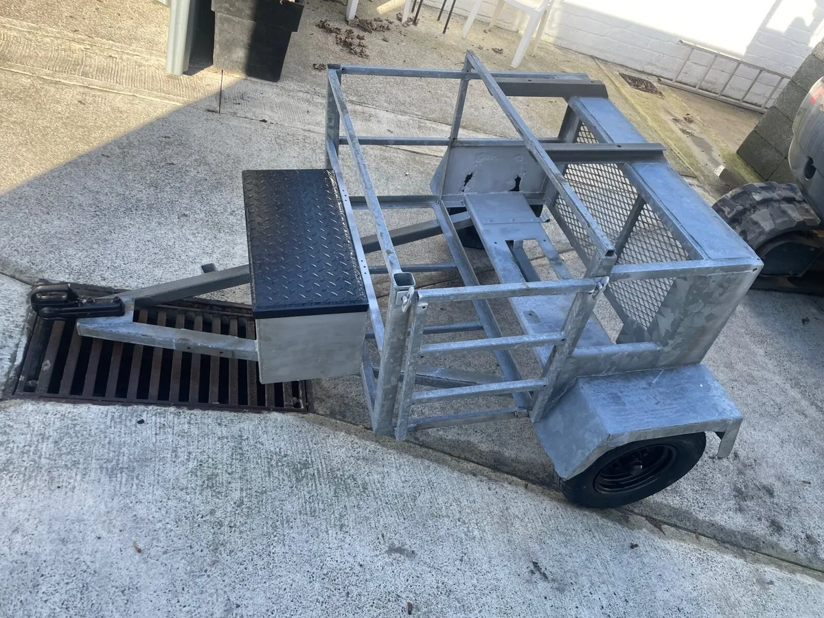 Utility’s trailer - Image 1