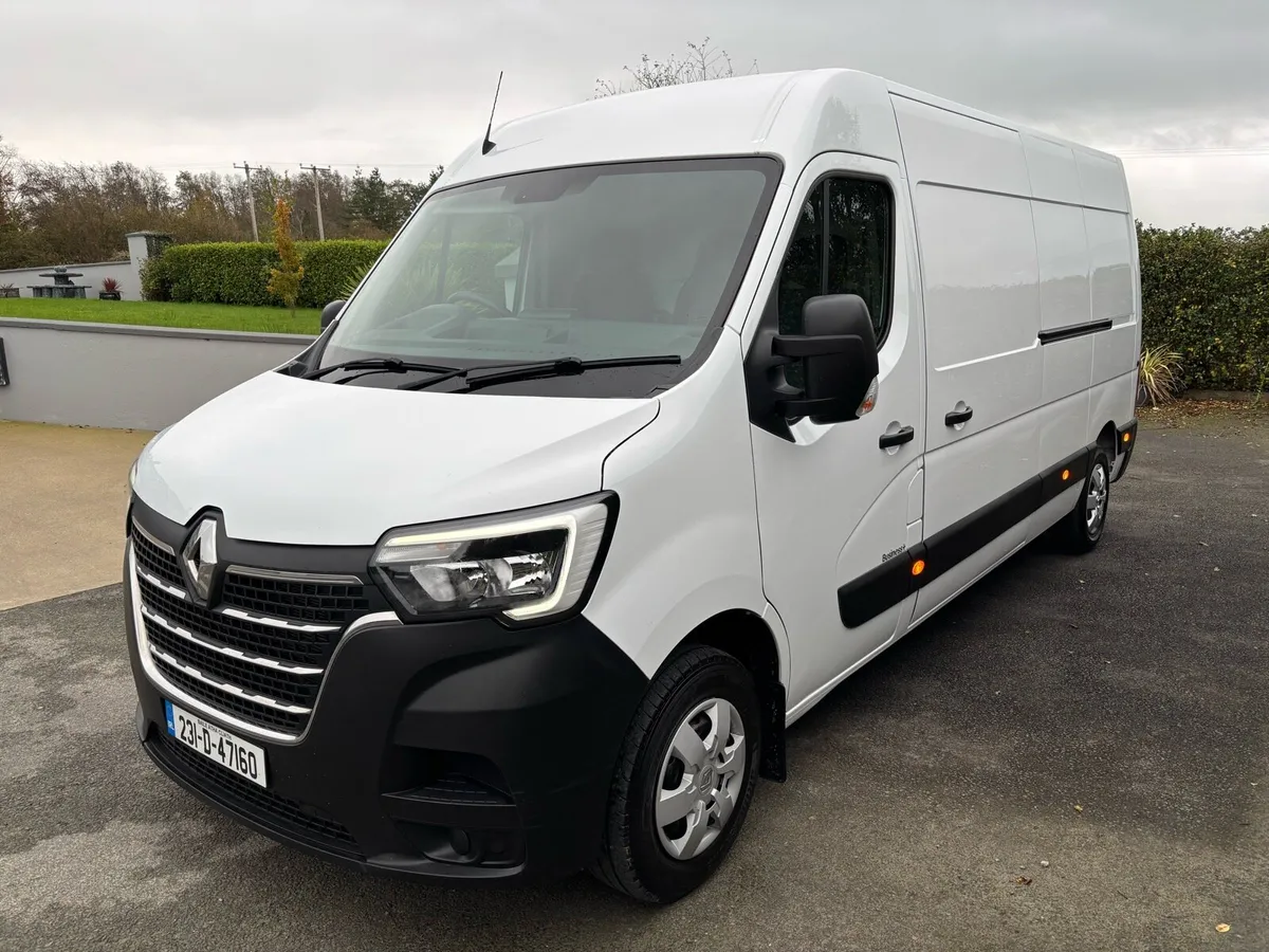(231)Renault Master Business + 2023 Irish Reg - Image 3