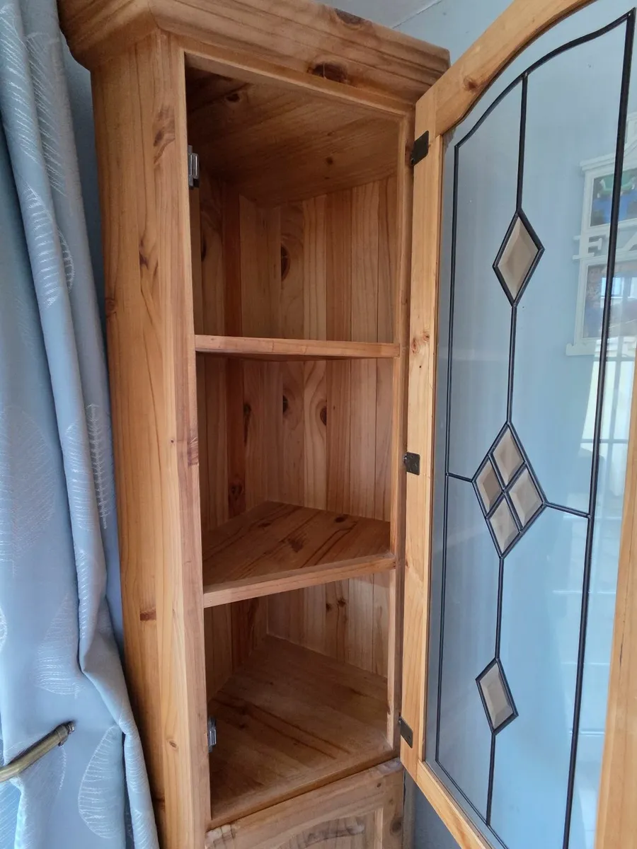 Corner display unit - Image 3