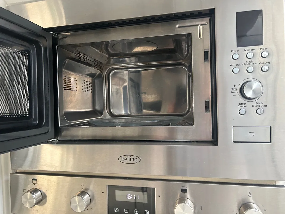 Built in microwave - Image 2