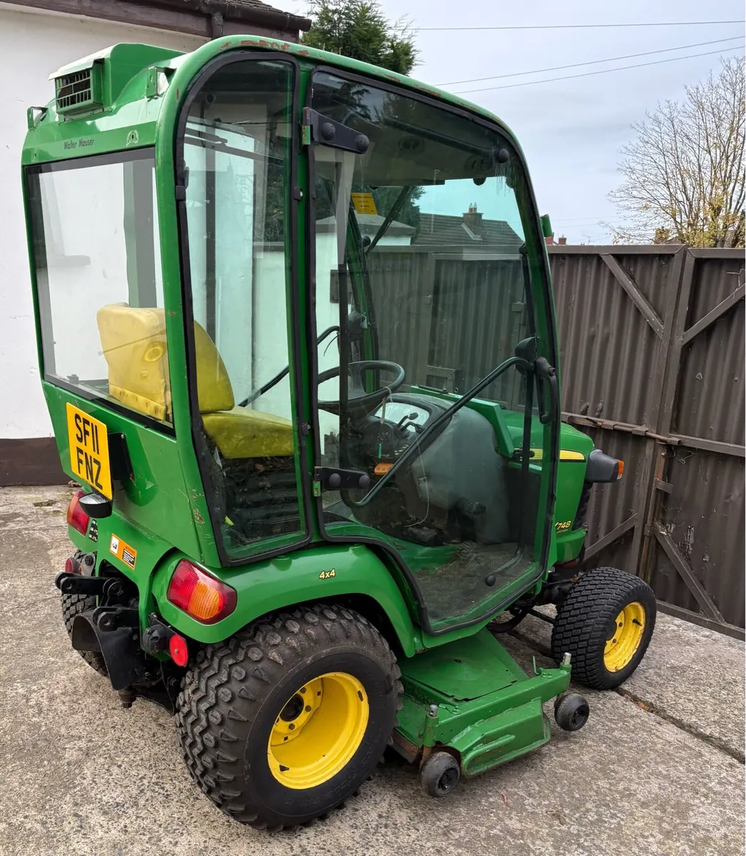 John Deere X748 Ultimate Diesel ride on mower - Image 4