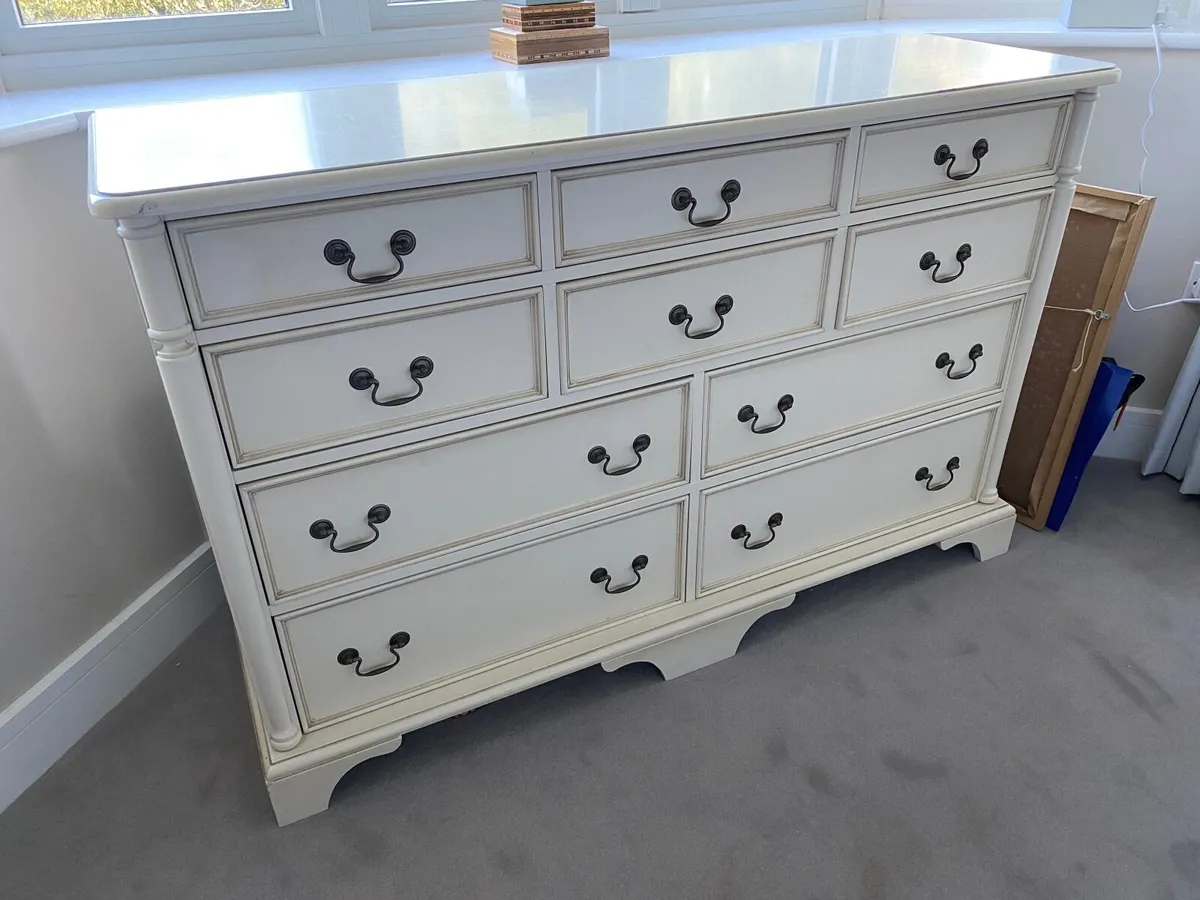 Chest of drawers - Image 1