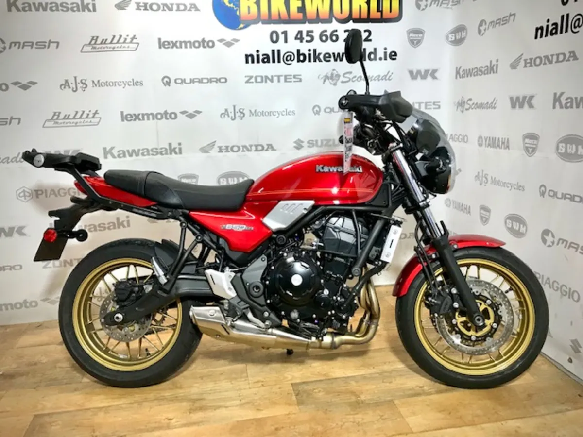 PRE-OWNED Kawasaki Z650RS 2025 - Image 1