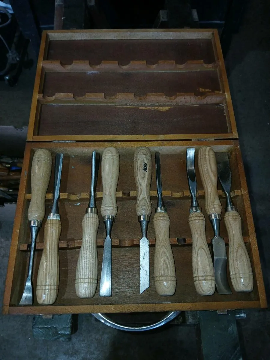 Wood carving tool set - Image 1