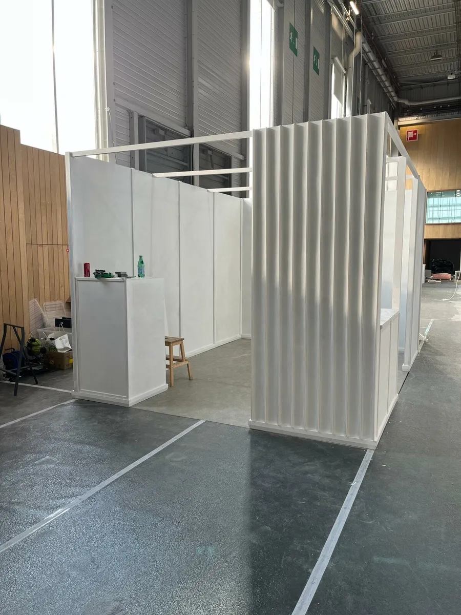 12sqm trade show stand - wood MDF - Image 3