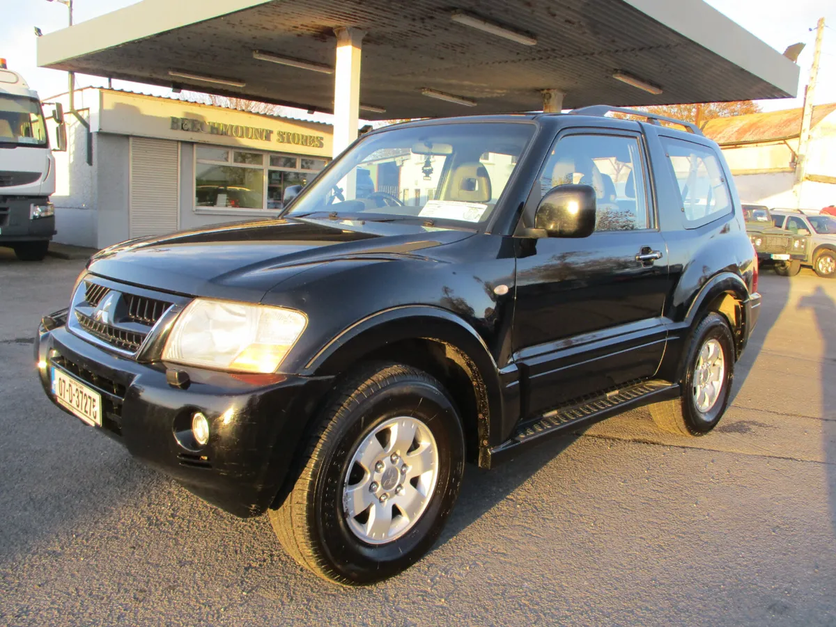 Mitsubishi Pajero 2.5 TDI GLS SWB COMM - Image 3