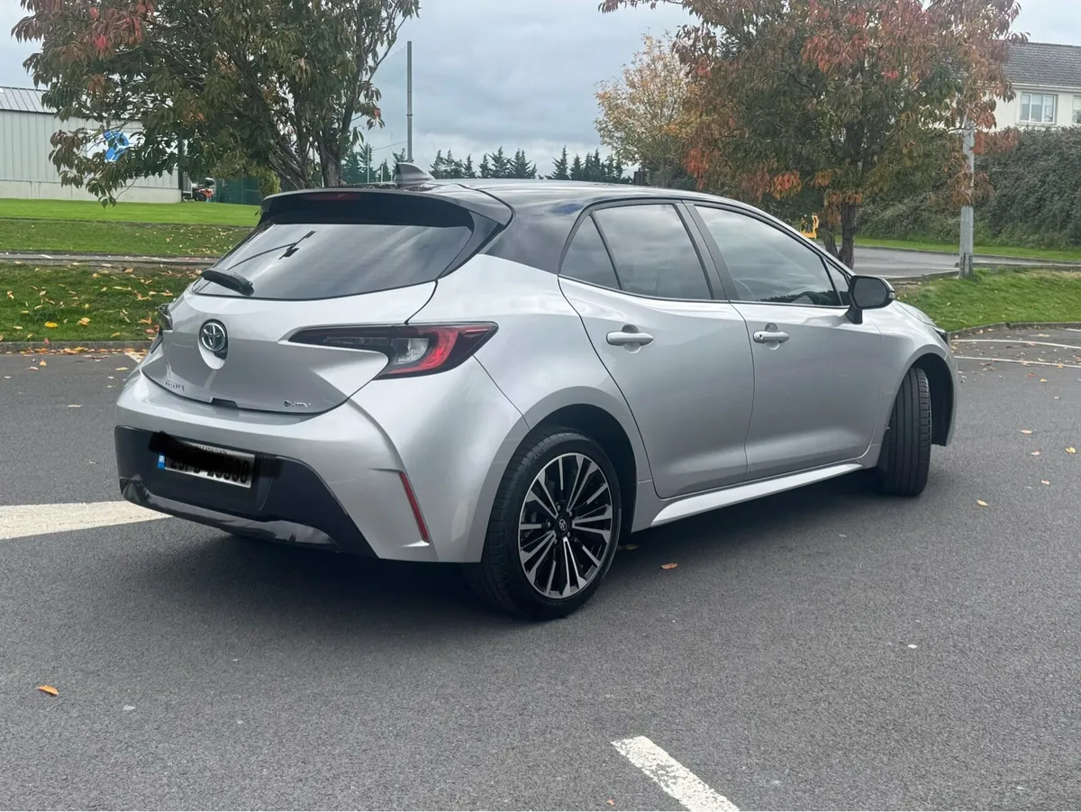 Toyota corolla - Image 3