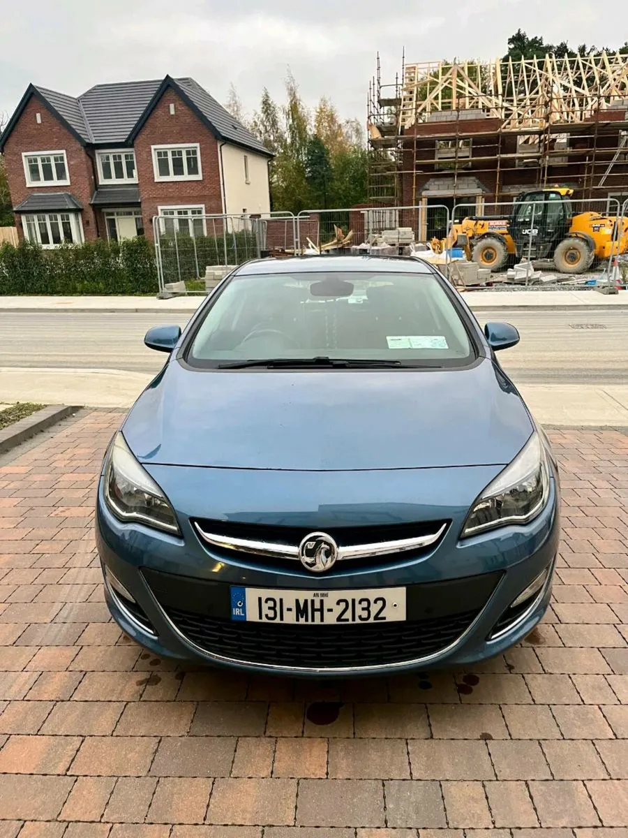 Vauxhall Astra 2013 2.0 Diesel - Image 3