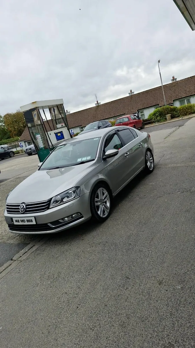 Volkswagen passat executive - Image 1