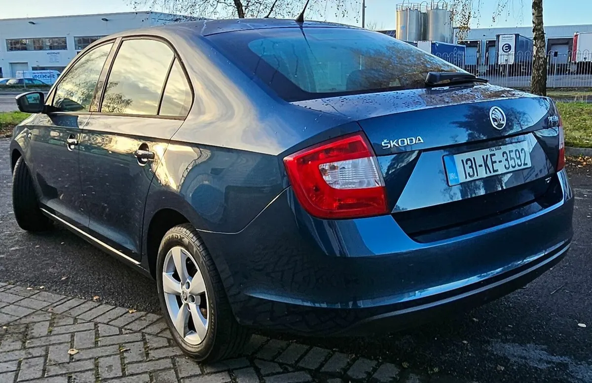 Skoda Rapid 2013 - Image 3