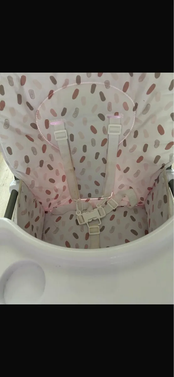 Baby high chair - Image 1