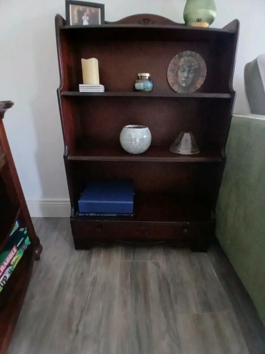 Mahogany bookcase - Image 1