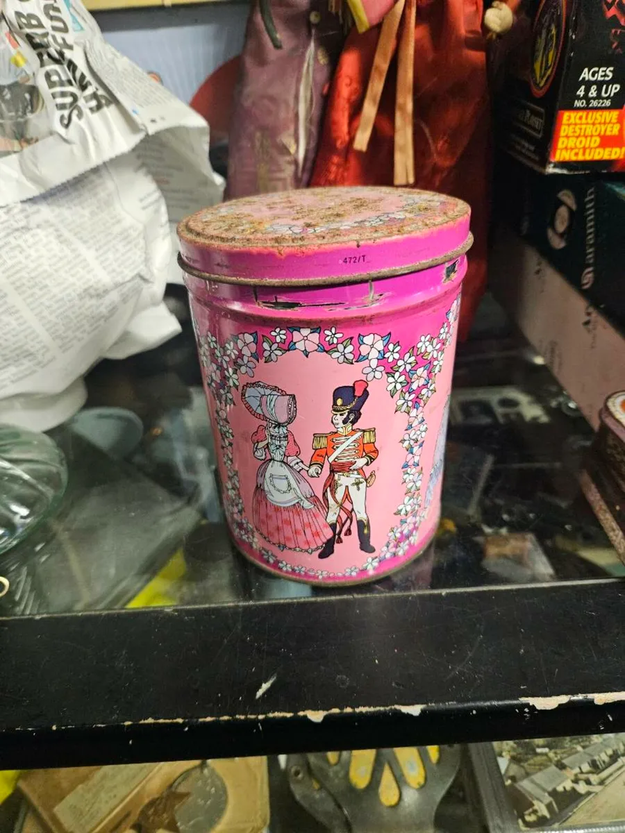 Vintage Quality Street Tin - Image 1