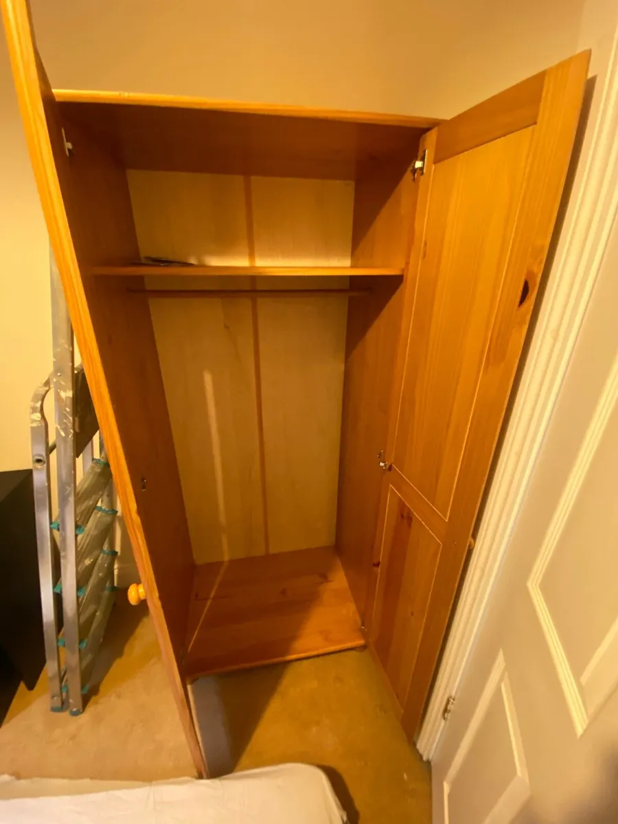 Pine wooden wardrobe - Image 3
