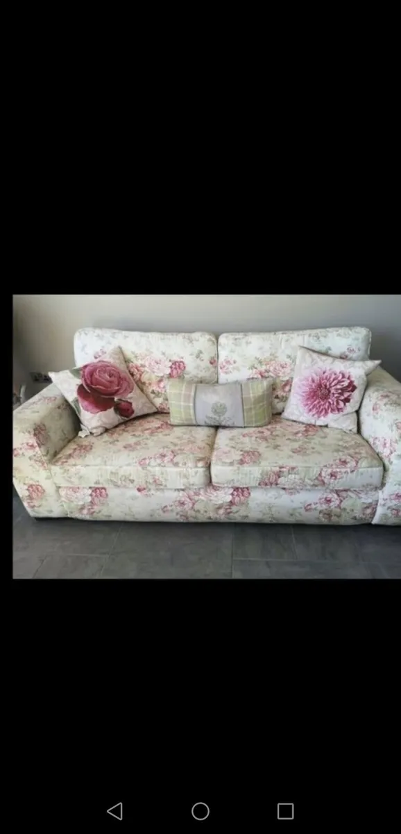 Unusual Floral Couch - Image 1
