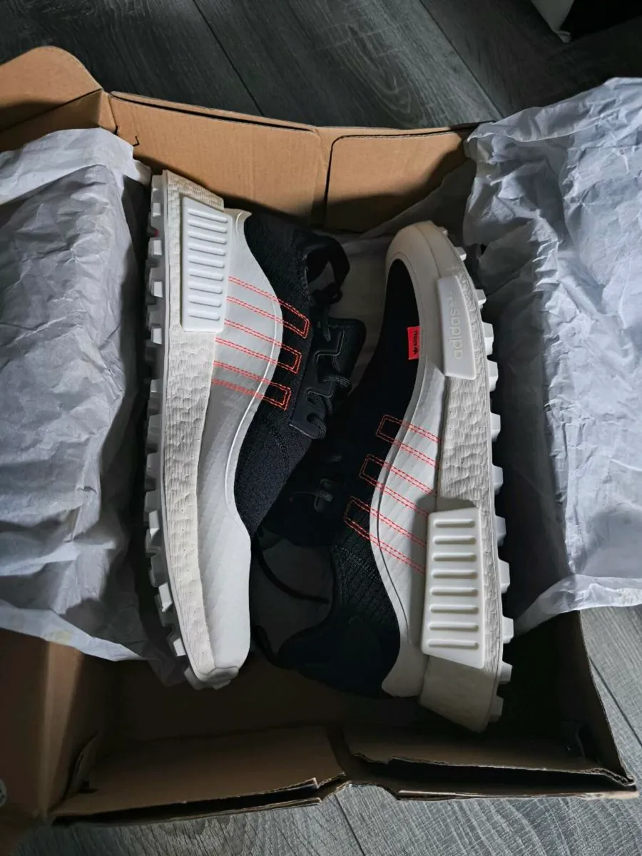 Mens Adidas Trainers UK 11.5 - Image 3
