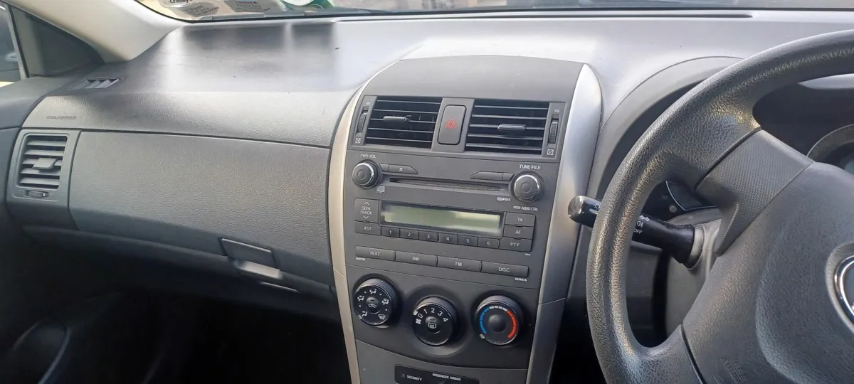 Toyota Corolla 2008 - Image 2