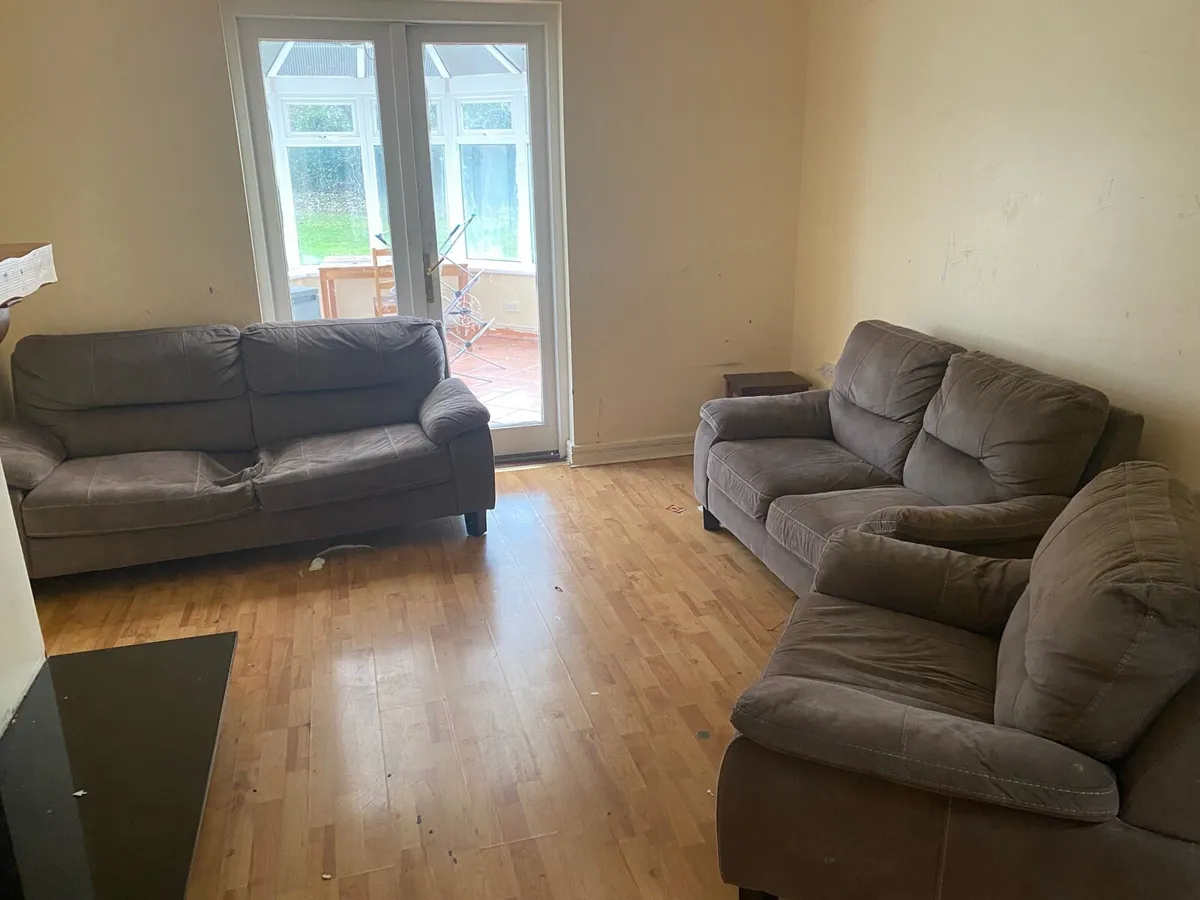 3 piece suite - Image 1