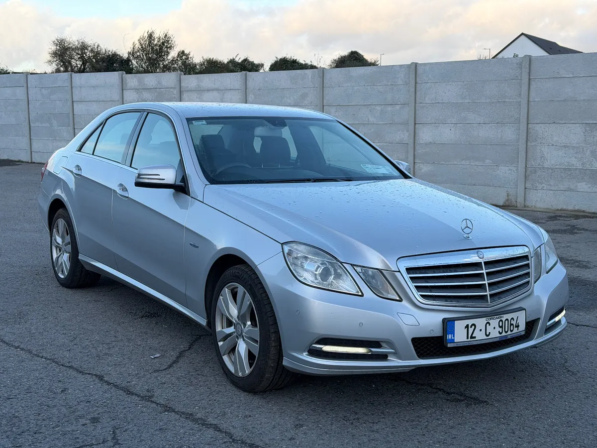 Mercedes-Benz E200 NCT 10/25 TAX 07/26 TRADE SALE - Image 2