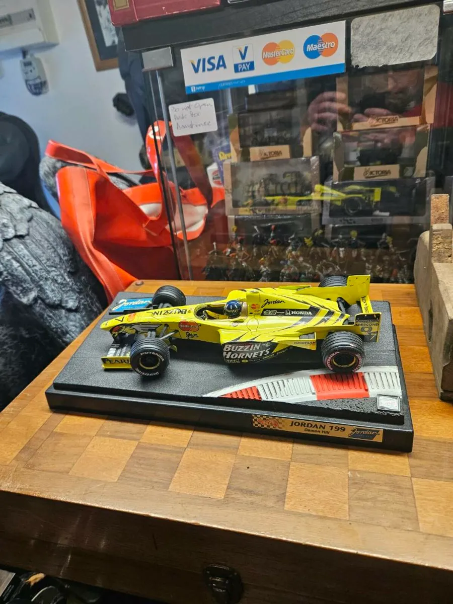 Corgi Hotwheels Formula 1 Jordan Damon Hill - Image 1