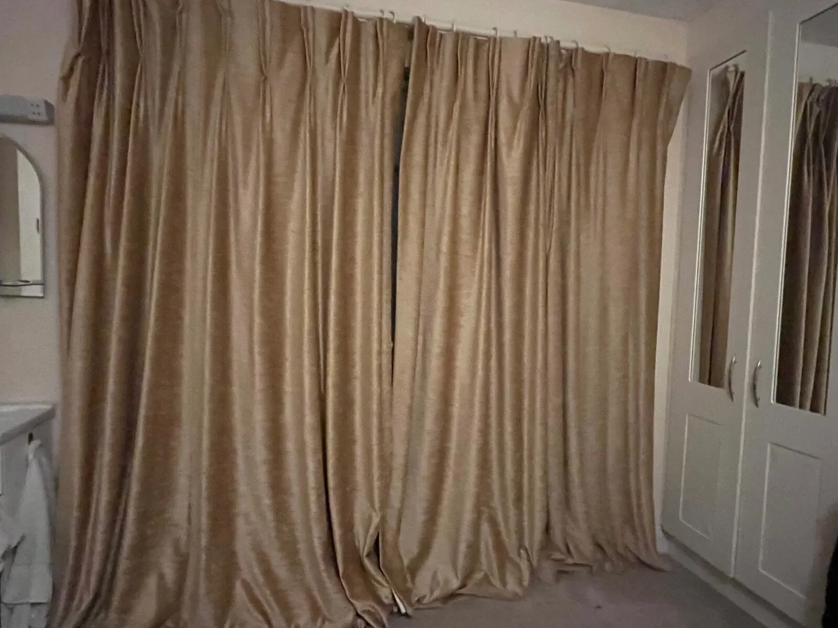 Curtains - Image 1