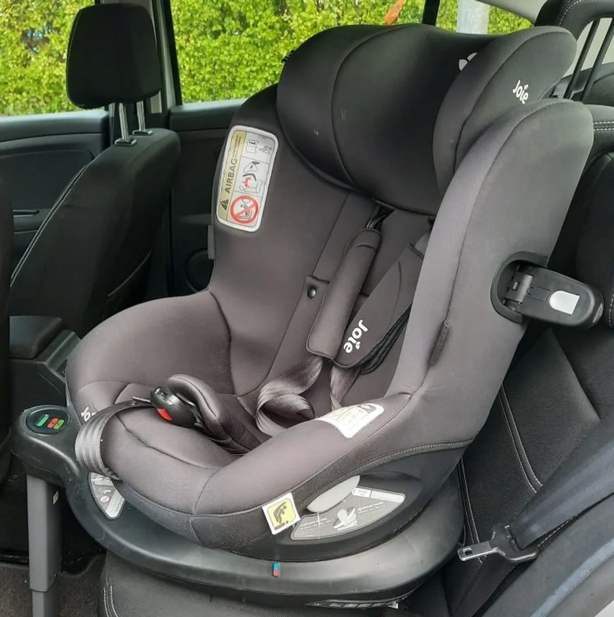Joie iSpin 360 Car Seat in excellent condition